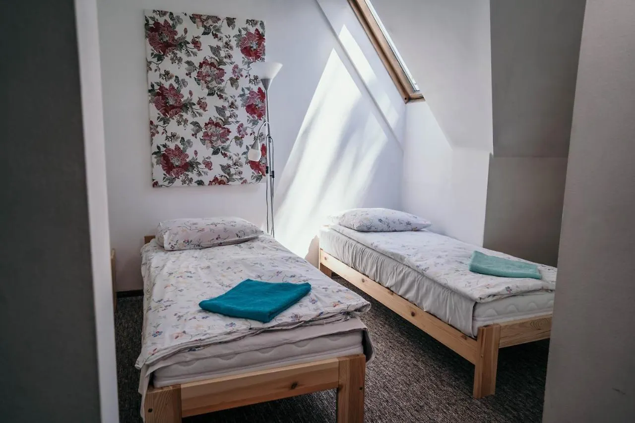 Hostal Albergue Miedzynarodowe Schronisko Mlodziezowe Ptsm Szarotka Zakopane