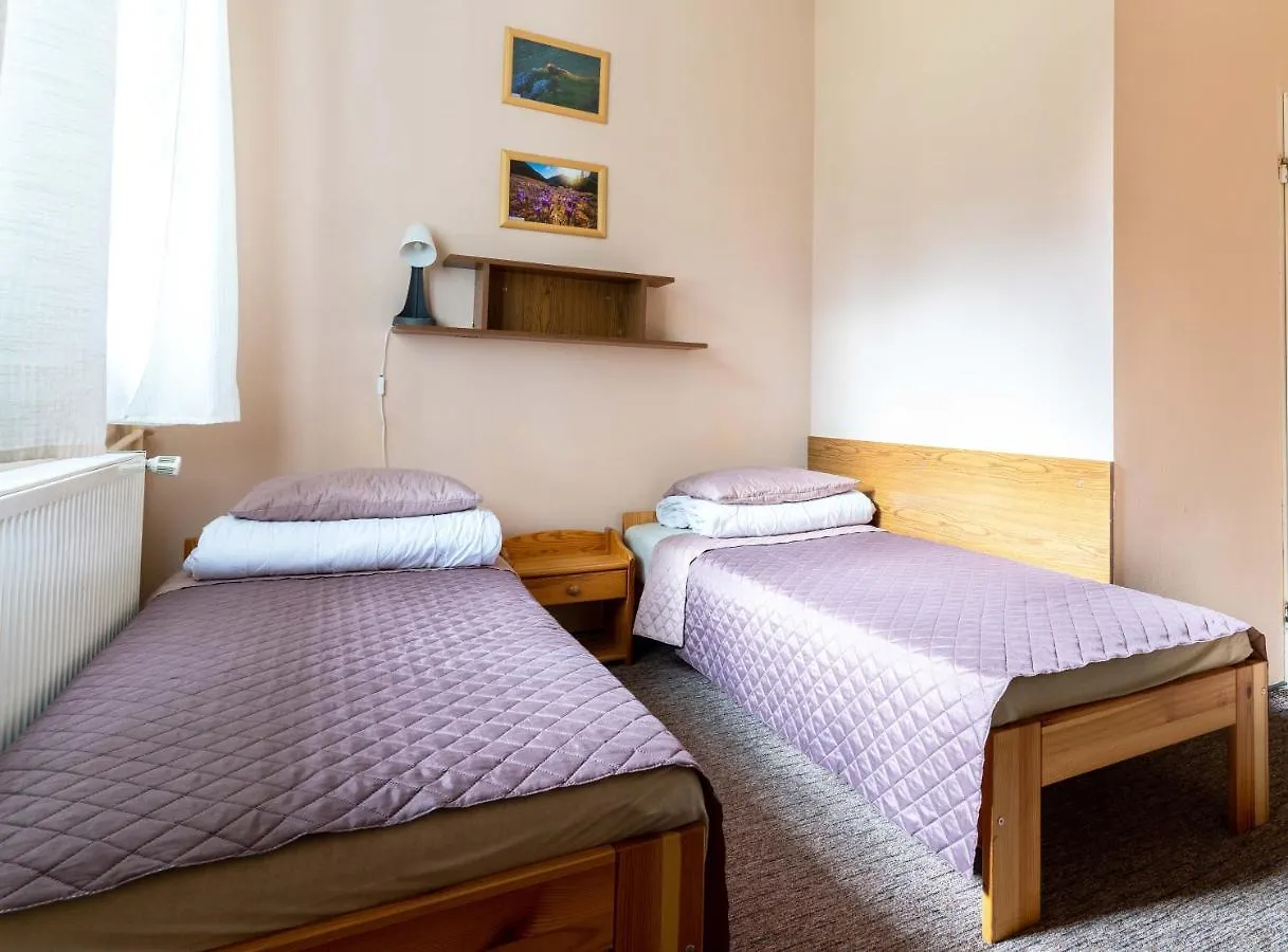 Hostal Albergue Miedzynarodowe Schronisko Mlodziezowe Ptsm Szarotka Zakopane Polonia