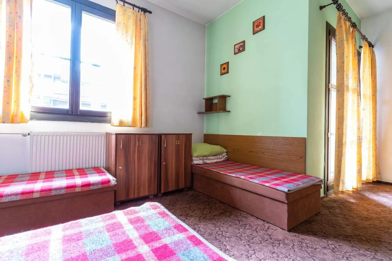 Albergue Miedzynarodowe Schronisko Mlodziezowe Ptsm Szarotka Zakopane Polonia