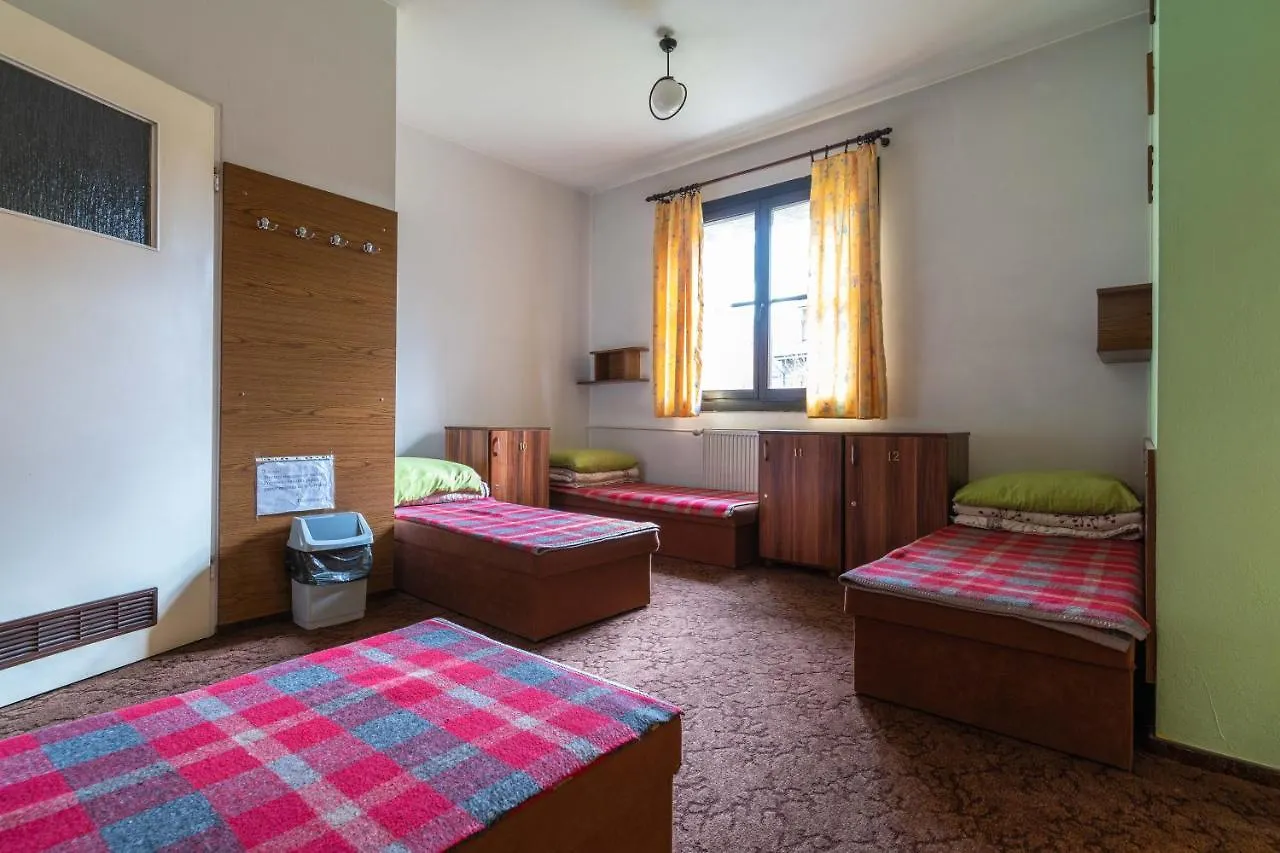 Hostal Albergue Miedzynarodowe Schronisko Mlodziezowe Ptsm Szarotka Zakopane Polonia