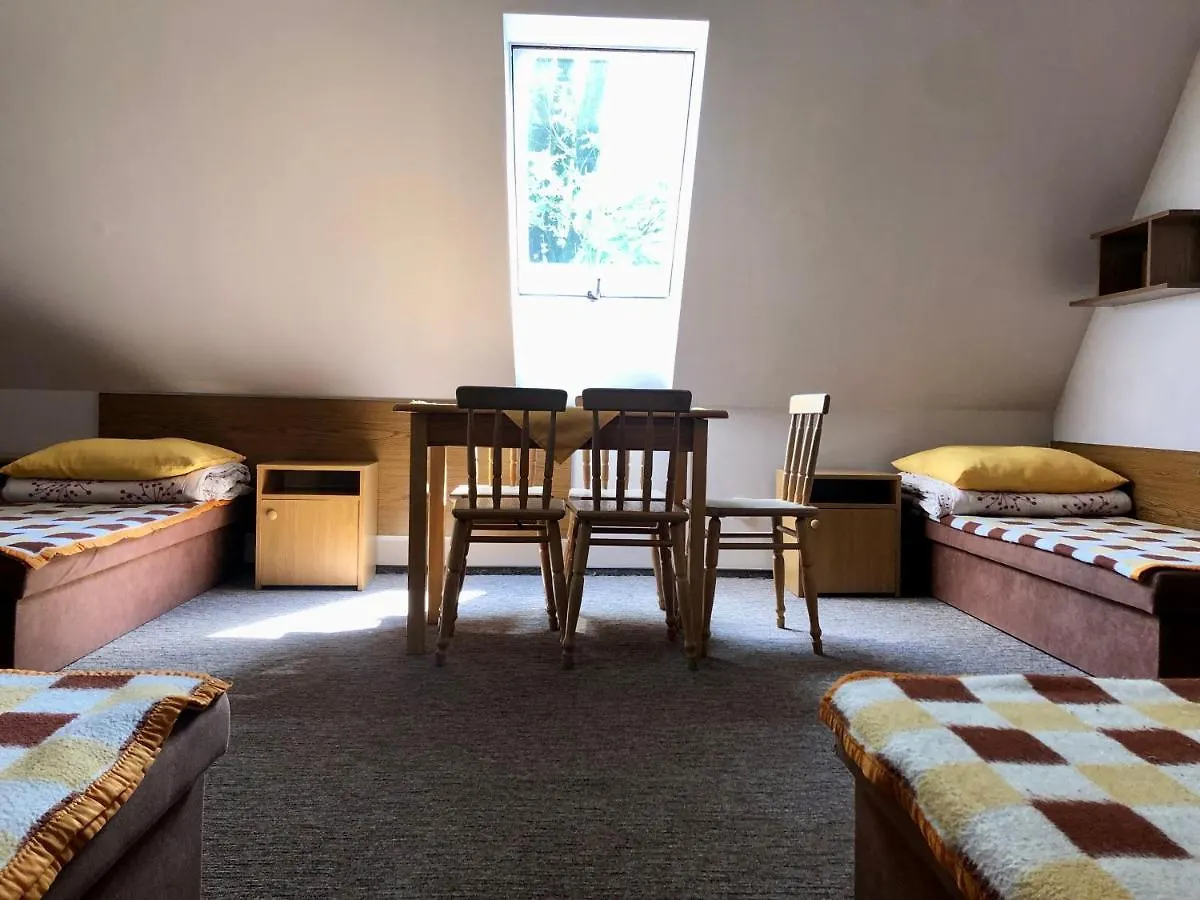 Hostal Albergue Miedzynarodowe Schronisko Mlodziezowe Ptsm Szarotka Zakopane