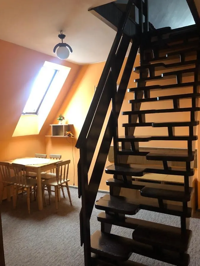 Hostal Albergue Miedzynarodowe Schronisko Mlodziezowe Ptsm Szarotka Zakopane