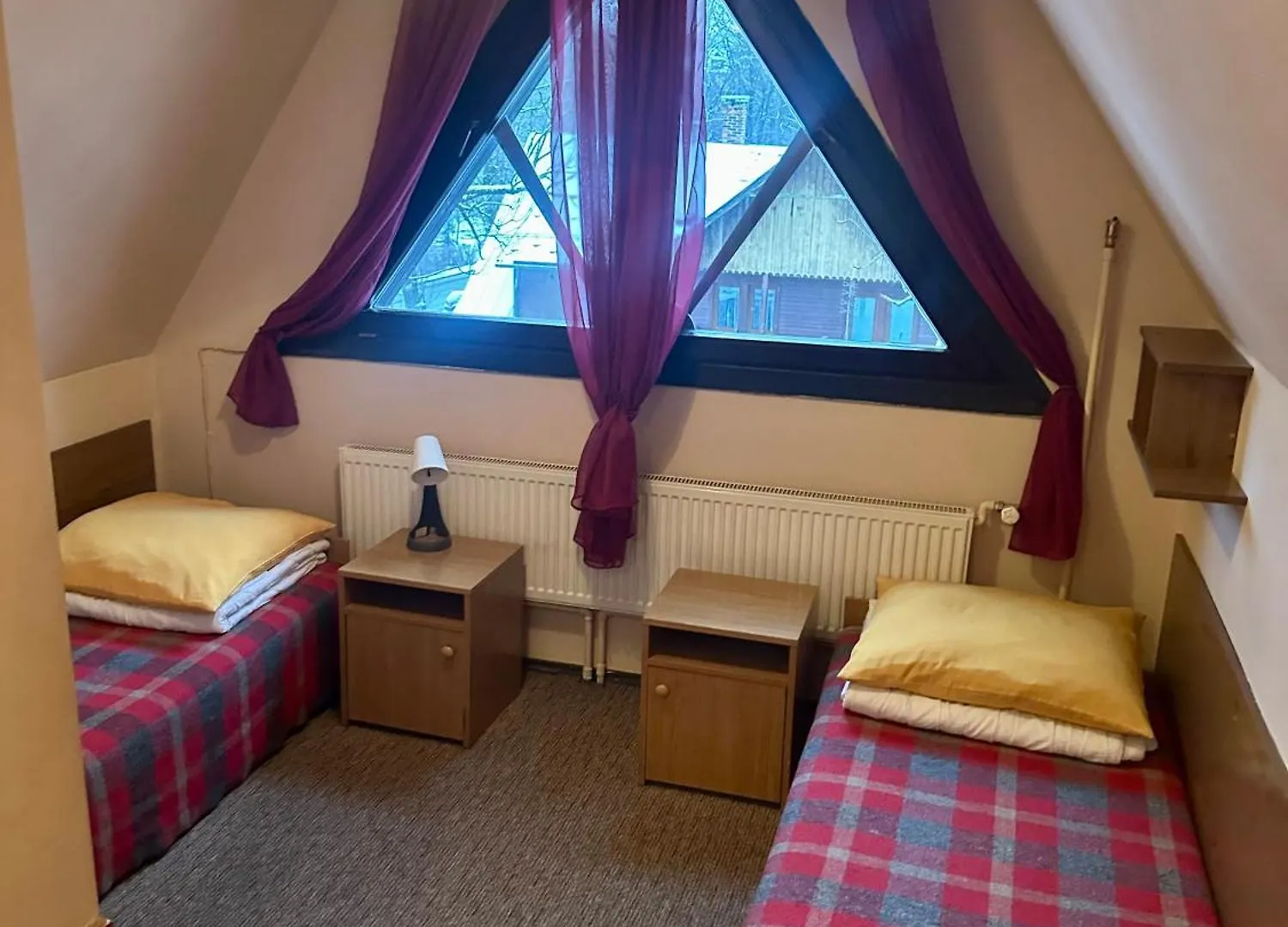 Hostel Miedzynarodowe Schronisko Mlodziezowe Ptsm Szarotka Zakopane 0*,  Polsko